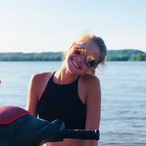 Meet your Posher, Anna